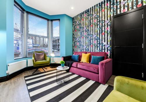 Bright & Colourful House - Best for a Large Groups, Londres