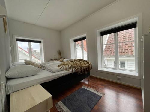 Stavanger BnB 15 by Berti's ( Centrum, Sauna, Billiard, Airport Shuttle) - Apartment - Stavanger