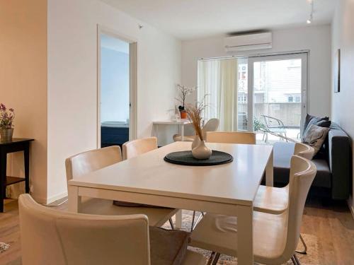 Unique Place by Stavanger BnB 19 (2BR, Terrace, Parking/Airport Shuttle)