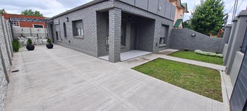 Two-Bedroom House image 2