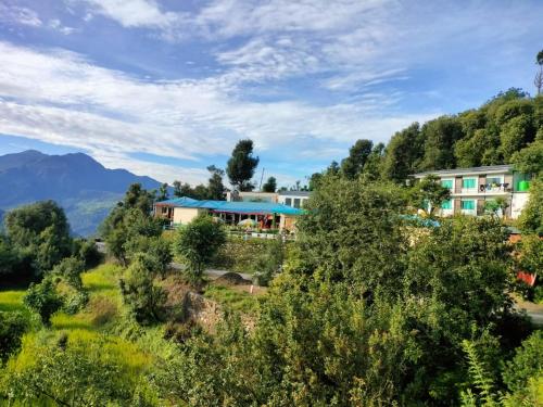 Chaukhamba View Resort