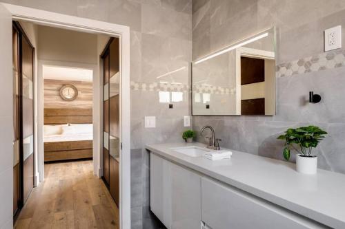 5 bedroom villa Burbank in Burbank, USA