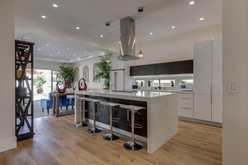 5 bedroom villa Burbank in Burbank, USA