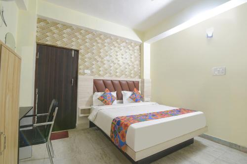 B&B Patna - FabExpress Magadh Crystal - Bed and Breakfast Patna