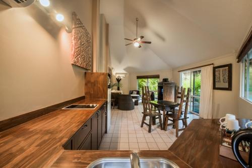 皇冠海灘度假村飯店-僅限成人 (Crown Beach Resort and Spa Adult Only) in 拉羅湯加島