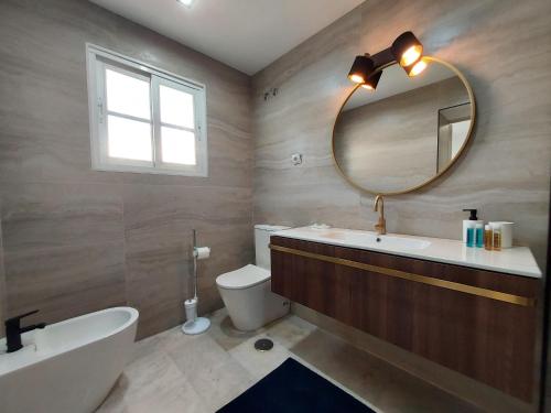 Four-Bedroom House image 7