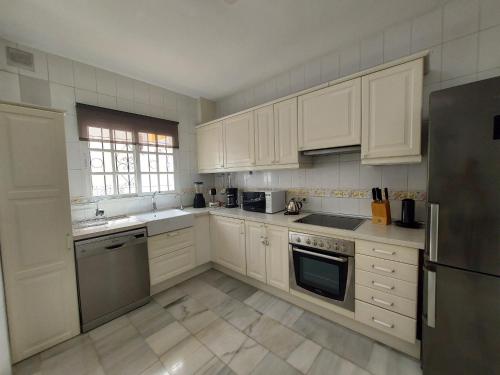 Four-Bedroom House image 4
