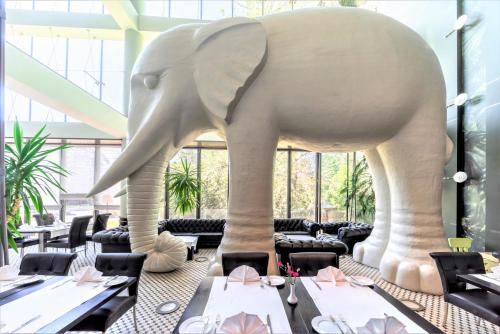 Rixwell Elefant Hotel with FREE Parking - image 3