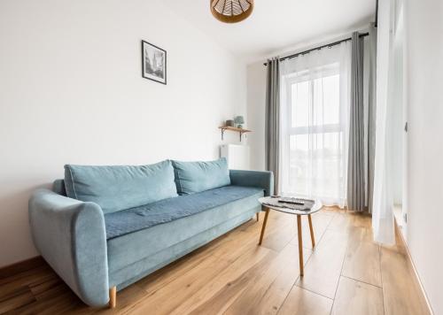 Wola Homely Apartment #106 by BookingHost, Varšava