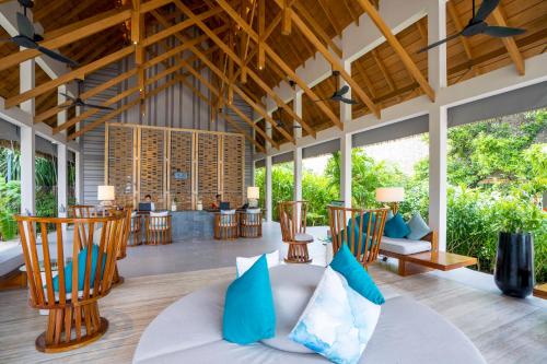 Lobby, Emerald Faarufushi Resort & Spa – Deluxe All Inclusive in Raa Atoll