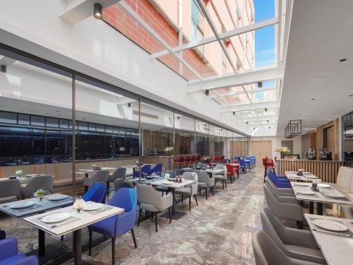 Park Inn by Radisson Tianjin Five Old Street Nanjing Road in เขตการค้าเซียว ไปโลว