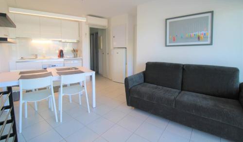 MARCOGVOILE - Golfe de Saint-Tropez - Agréable T2 cabine avec vue sur la marina MARCOGVOILE - Golfe de Saint-Tropez - Agréable T2 cabine avec vue sur la marina