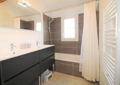 Gridelaide32 - Villa avec piscine privée à quelques pas de la mer à Grimaud dans le Golfe de St Tropez - image 3