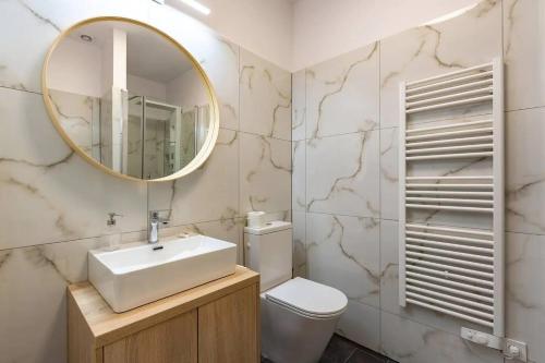 Luxurious Apartment in the heart of Budapest - image 11