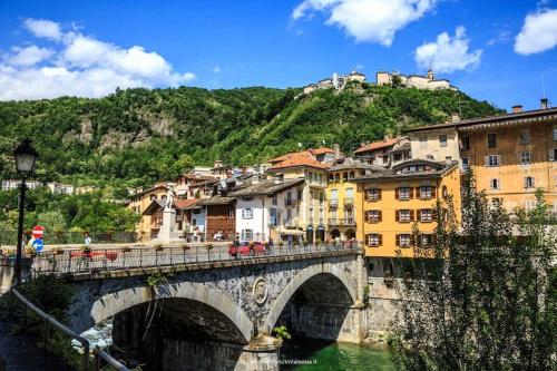 Ancient secluded Riverside Mill. Ponte Della Valle