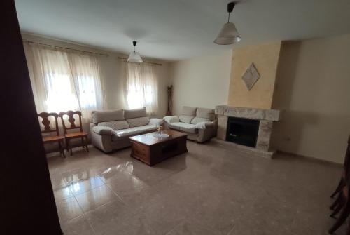 LA CASA NUEVA in Valleruela Depedraza