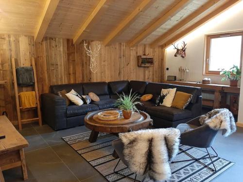 Chalet La Ferme d'Aime, neuf, 15 personnes in Entremont