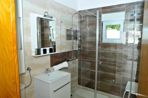 Apartments Lovori-Lorbe