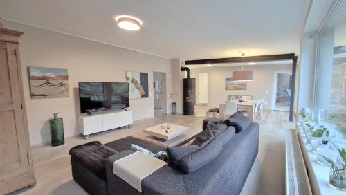 Wohnung mit Sauna, Garten & Schwimmteich - Apartment - Bietigheim-Bissingen