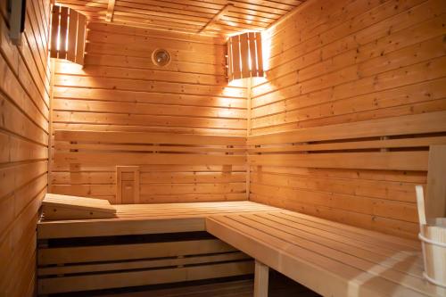 Special Offer - Superior Double or Twin room with wellness package image 9