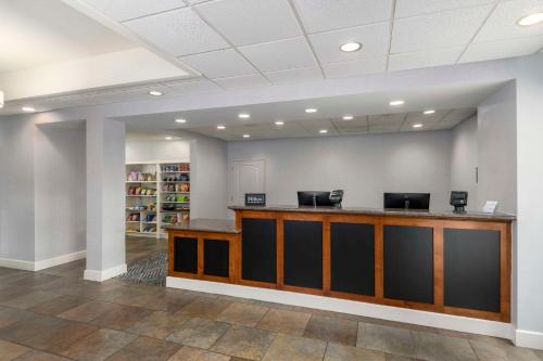 Homewood Suites by Hilton Phoenix North-Happy Valley photo 2