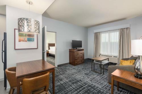 Homewood Suites By Hilton Phoenix North-Happy Valley