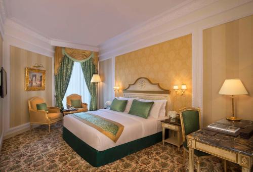 room detail thumbnail 1