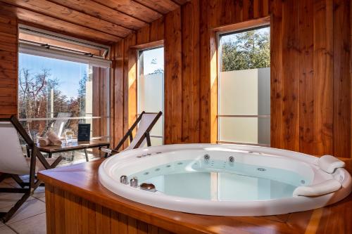 Banheira de hidromassagem, Montana Resort in Puerto Manzano
