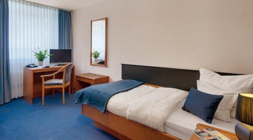 Motorsport Hotel Motorsport Hotel is conveniently located in the popular Nurburg area. The property has everything you need for a comfortable stay. Service-minded staff will welcome and guide you at Motorsport Hotel. 