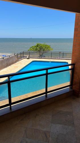 Frente Mar 5 suítes