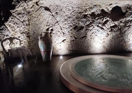 Hot tub, La Grotta delle Delizie in Bassano in Teverina