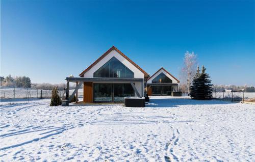 Beautiful Home In Ryn With House A Panoramic View