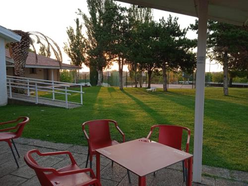 Albergue Zaragoza Camping - 레스토랑