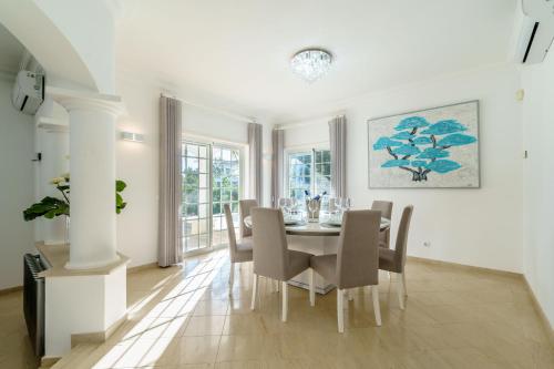 Alcore Luxury Golf Villa at Alto Golf Alvor in Delgadas