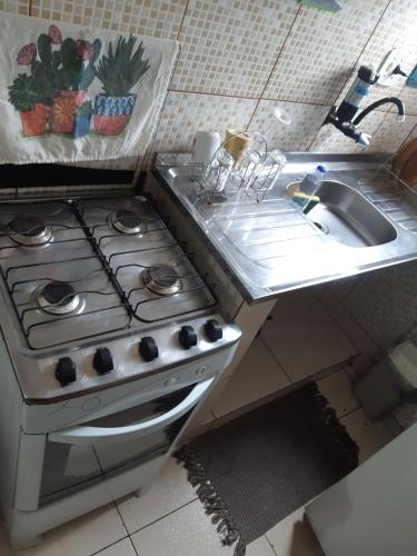 Kitnet Aconchegante Em Benfica in Del Castilho