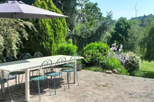 Villa au calme avec grande piscine