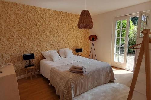 Villa au calme avec grande piscine in Roanne