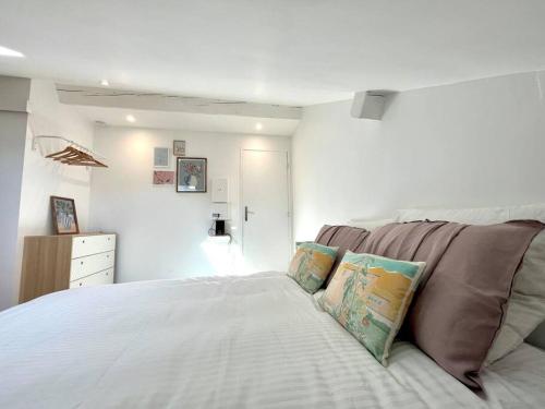 Studio Jade : Charmant logement Place Clemenceau - Location saisonnière - Pau