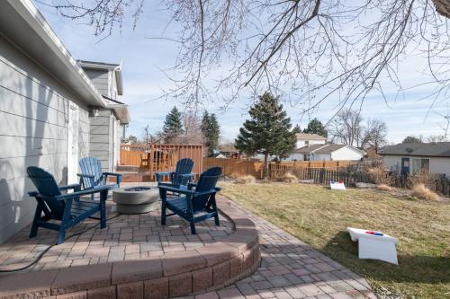 Arvada Escape: Central 4Br - Themed - Fire Pit