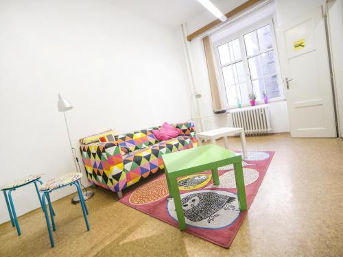 Dizzy Daisy Hostel