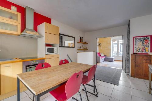 Charming townhouse with terrace, Бордо (фото 7)