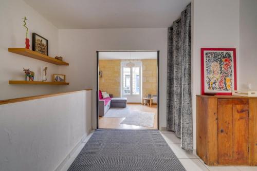 Charming townhouse with terrace, Бордо (фото 8)