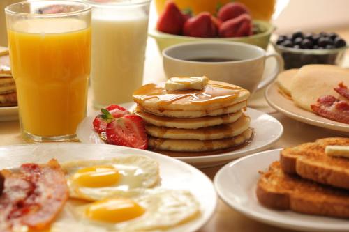 힐튼 가든 인 네이퍼빌/워런빌 - 식음료(F&B)