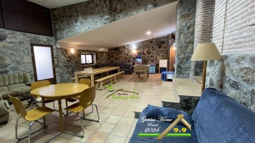 Casa Rural Juanín - Alojamiento Turístico Gold gîte à louer Casas de Belvis