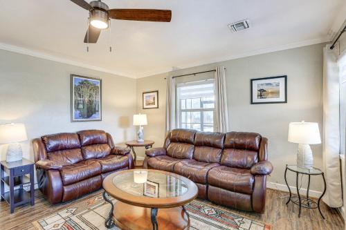 Pet-Friendly Florida Escape with Patio and Fire Pit! in OBrien, USA