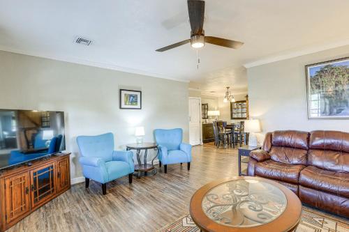 Pet-Friendly Florida Escape w/ Patio & Fire Pit! in Fort White