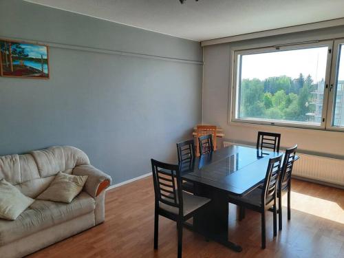 50m2 Apartment FREE Parking and Laundry, 20min to Center