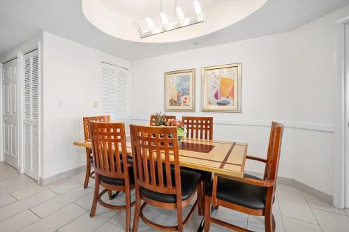 Luxury 10th Floor 2 BR Condo Direct Oceanfront Wyndham Ocean Walk Resort Daytona Beach | 1027 in Daytona Beach, USA