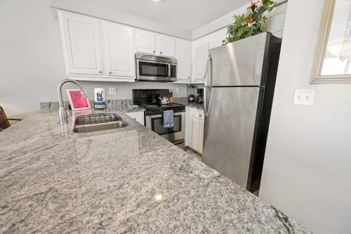 Luxury 14th Floor 1 BR Condo Direct Oceanfront Wyndham Ocean Walk Resort Daytona Beach | 1403 in Daytona Beach, USA