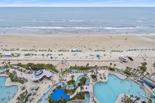 Luxury 17th Floor 1 BR Condo Direct Oceanfront Wyndham Ocean Walk Resort Daytona Beach | 1702 in Daytona Beach, USA